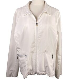 Chico’s Zenergy White zip up jacket with zipper pockets.  Size 3 (XL)
